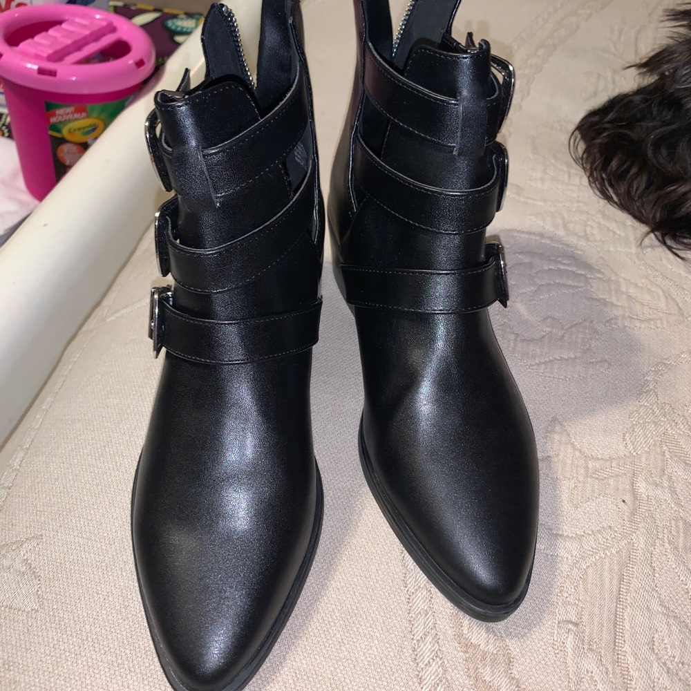 Ankle booties